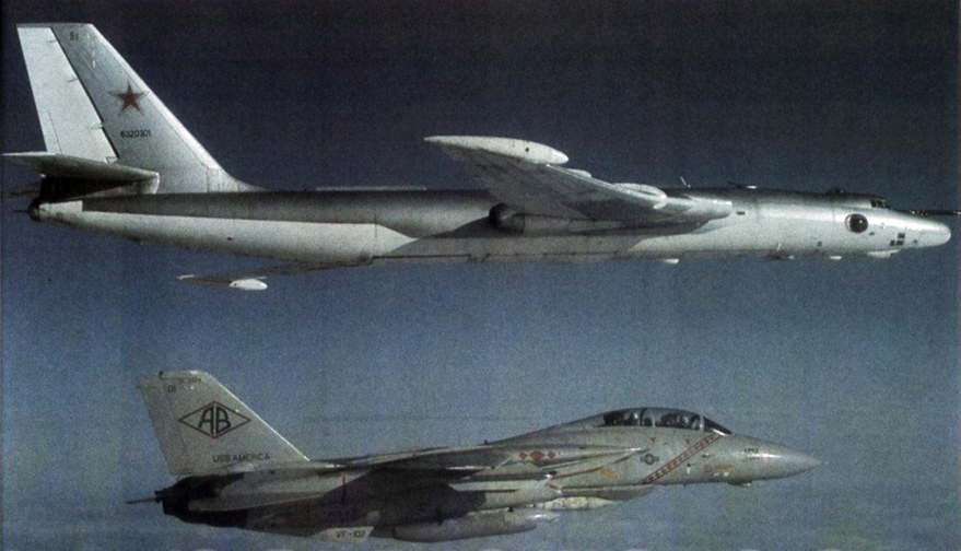 F-14A_Tomcat_VF-102_intercepting_Myasisc