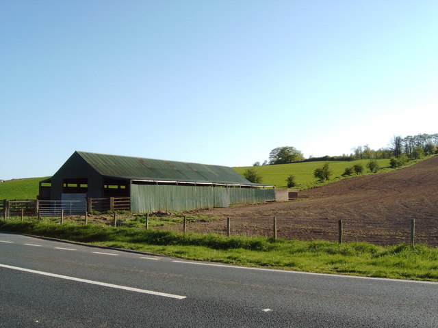 File:Green farm building off the A76 south of Closeburn - geograph.org.uk - 421872.jpg