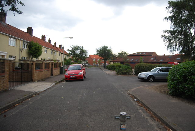 File:Harbord Rd - geograph.org.uk - 2697552.jpg