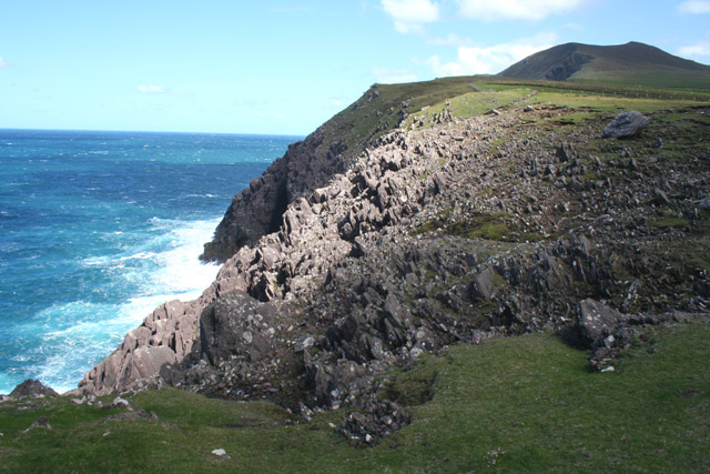 File:Headland at An Cuas Dubh - geograph.org.uk - 466104.jpg