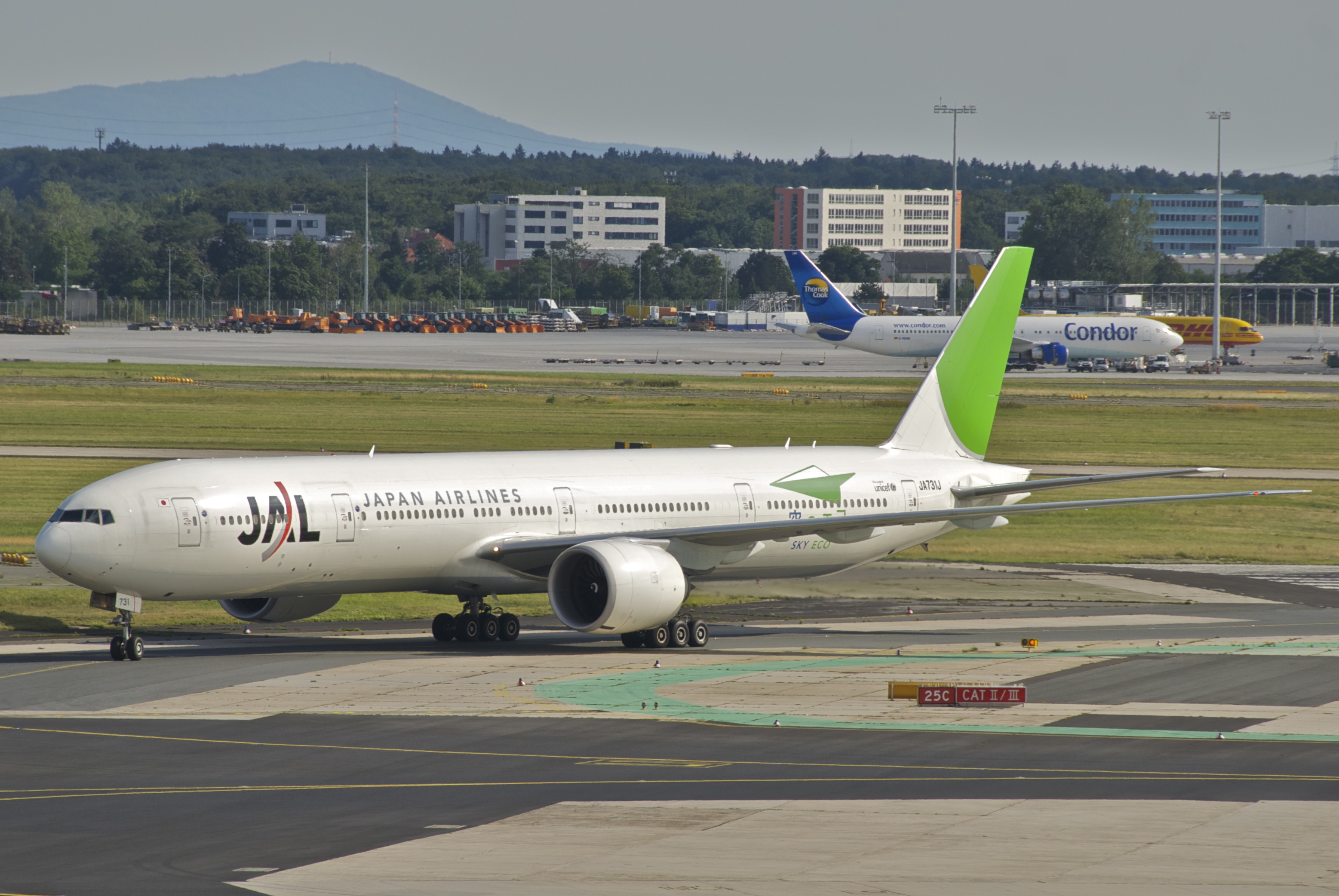 JAL Japan Airlines Boeing 777-300ER; JA731J@FRA;13.08.2012 674ed (7811555618).jpg JAL's 'sky eco' 77W taxiing after arriving from Tokyo... Date