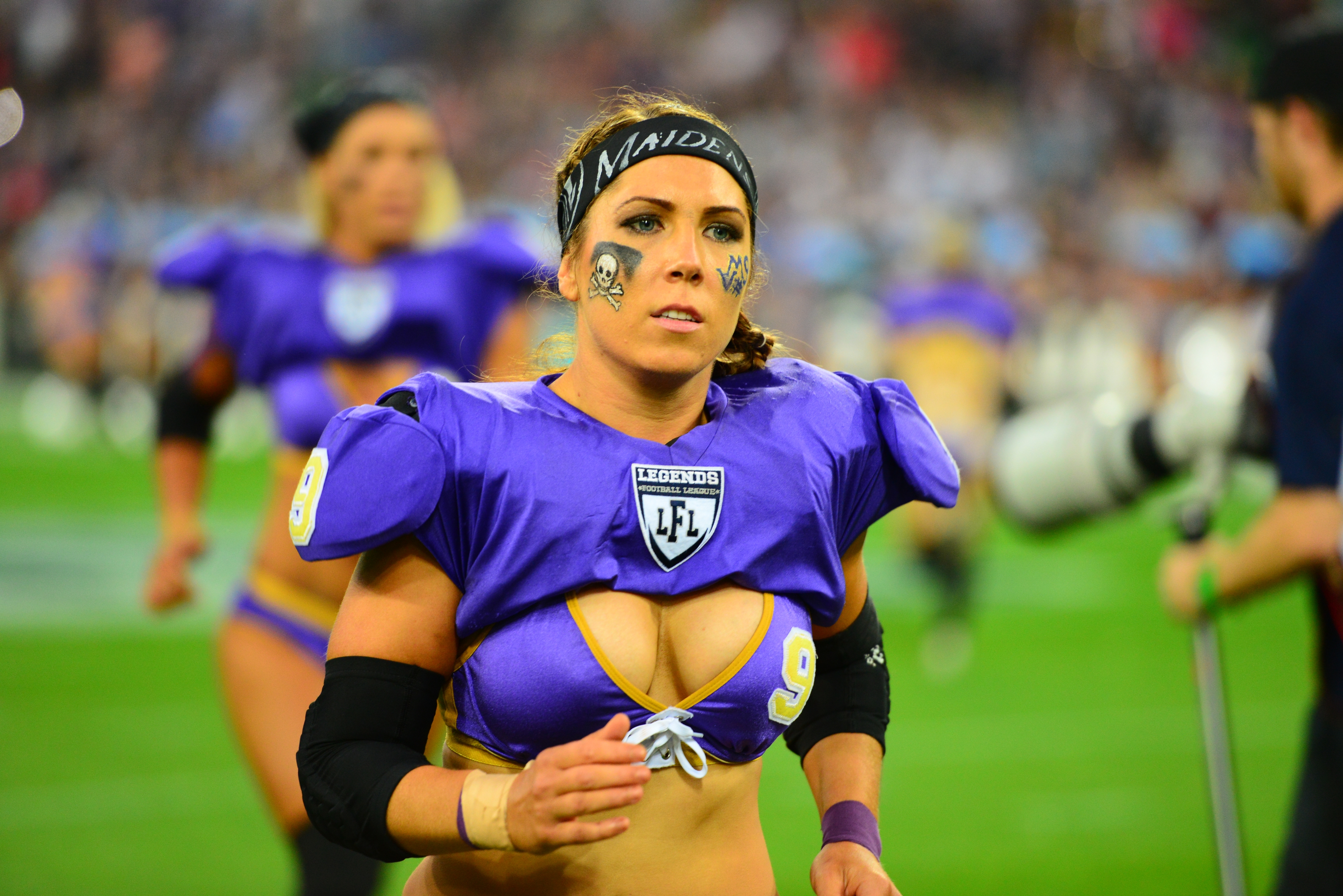 Legends Football League - женская лига американского футбола, созданная в 2...
