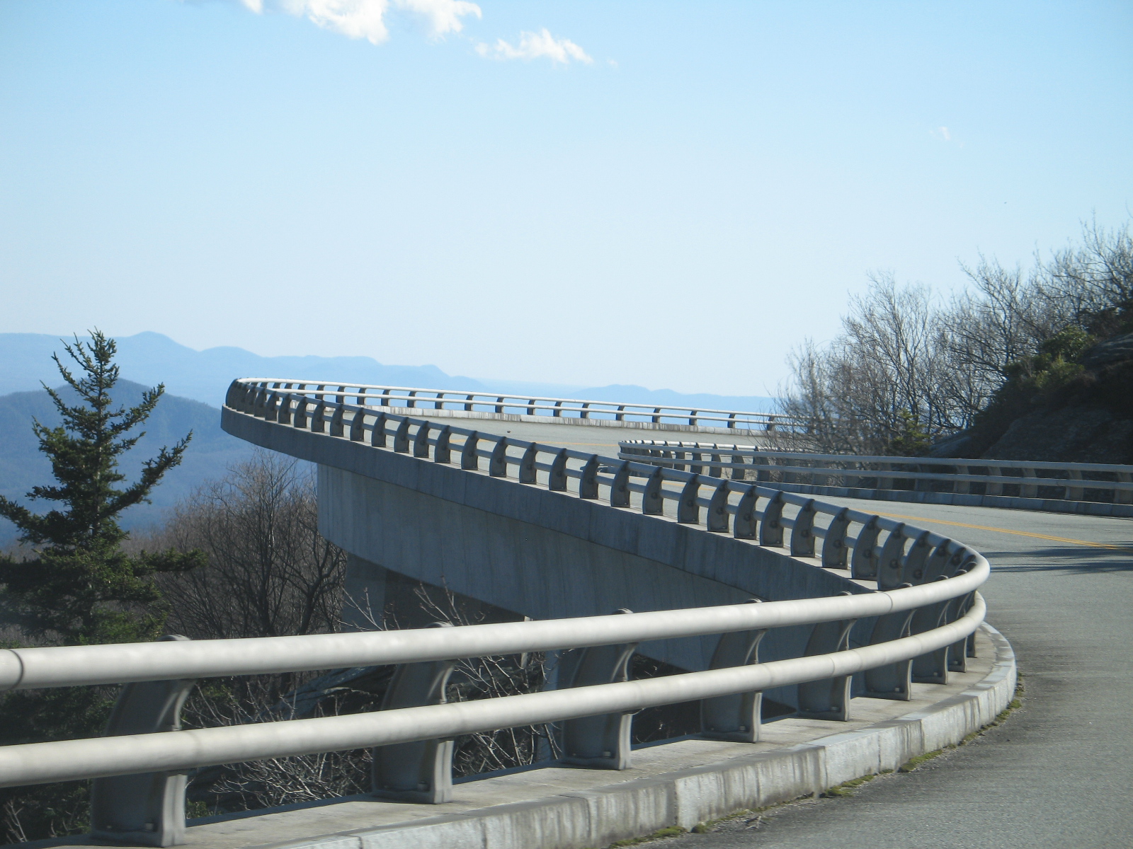 Photo of Linn Cove Viaduct