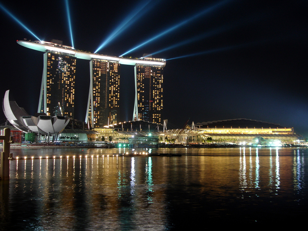 Marina sand. Отель Marina Bay Sands.