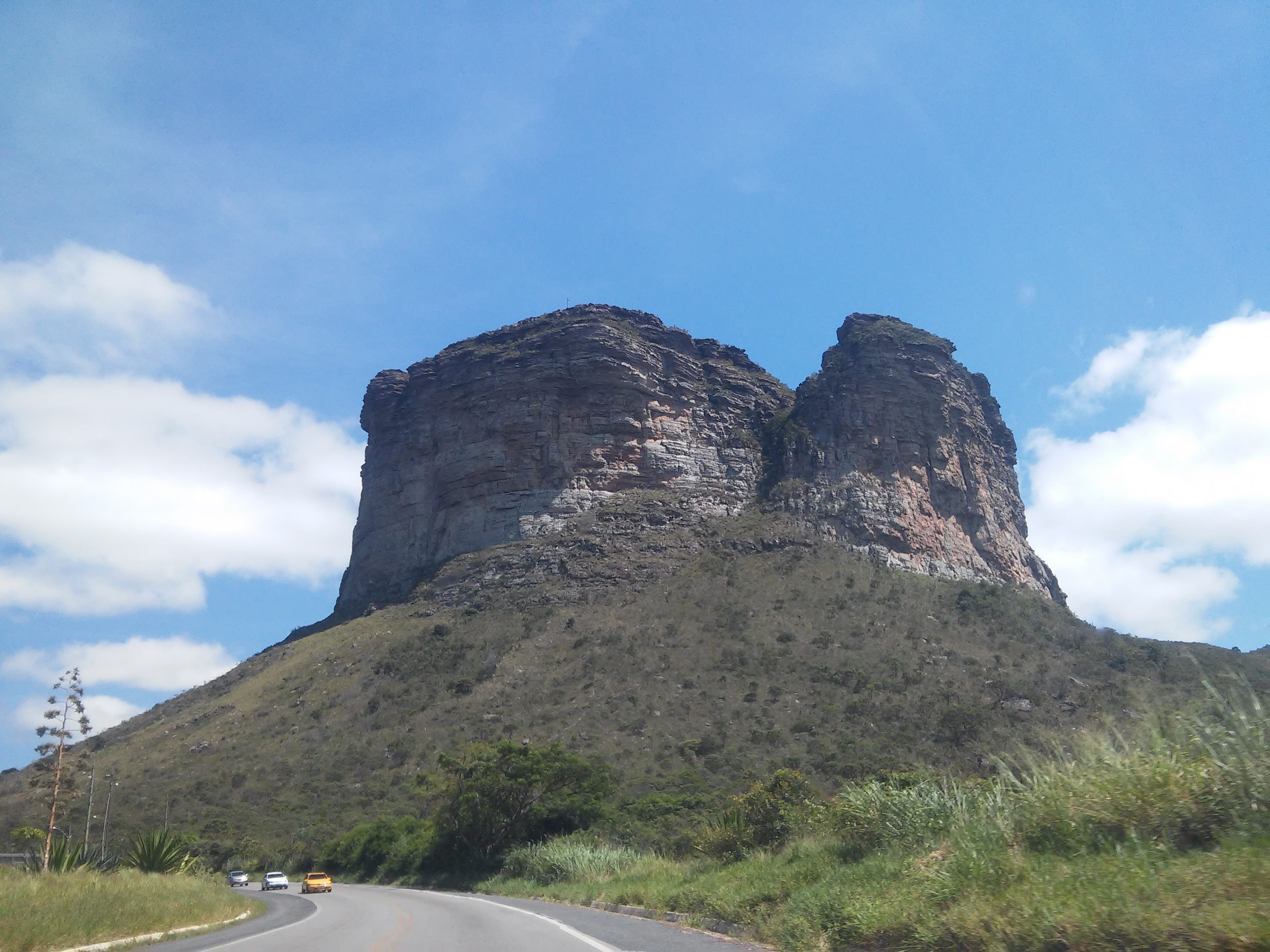 Chapada: Contador de história baiana relata história da origem do nome do  Morro do Pai Inácio – Jornal da Chapada