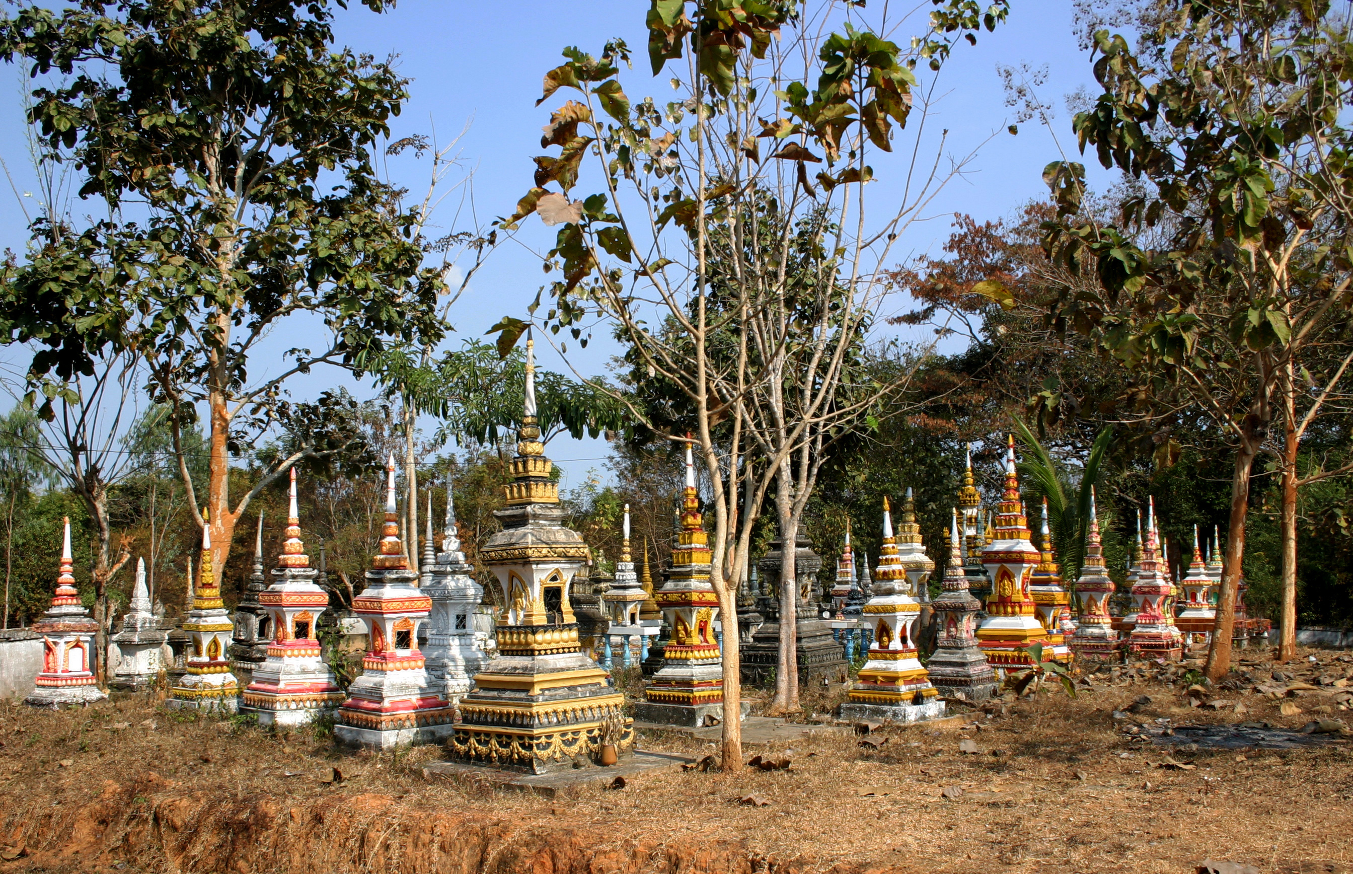 Лаос язык. Гигантские обрядовые качели лак-Муанг.