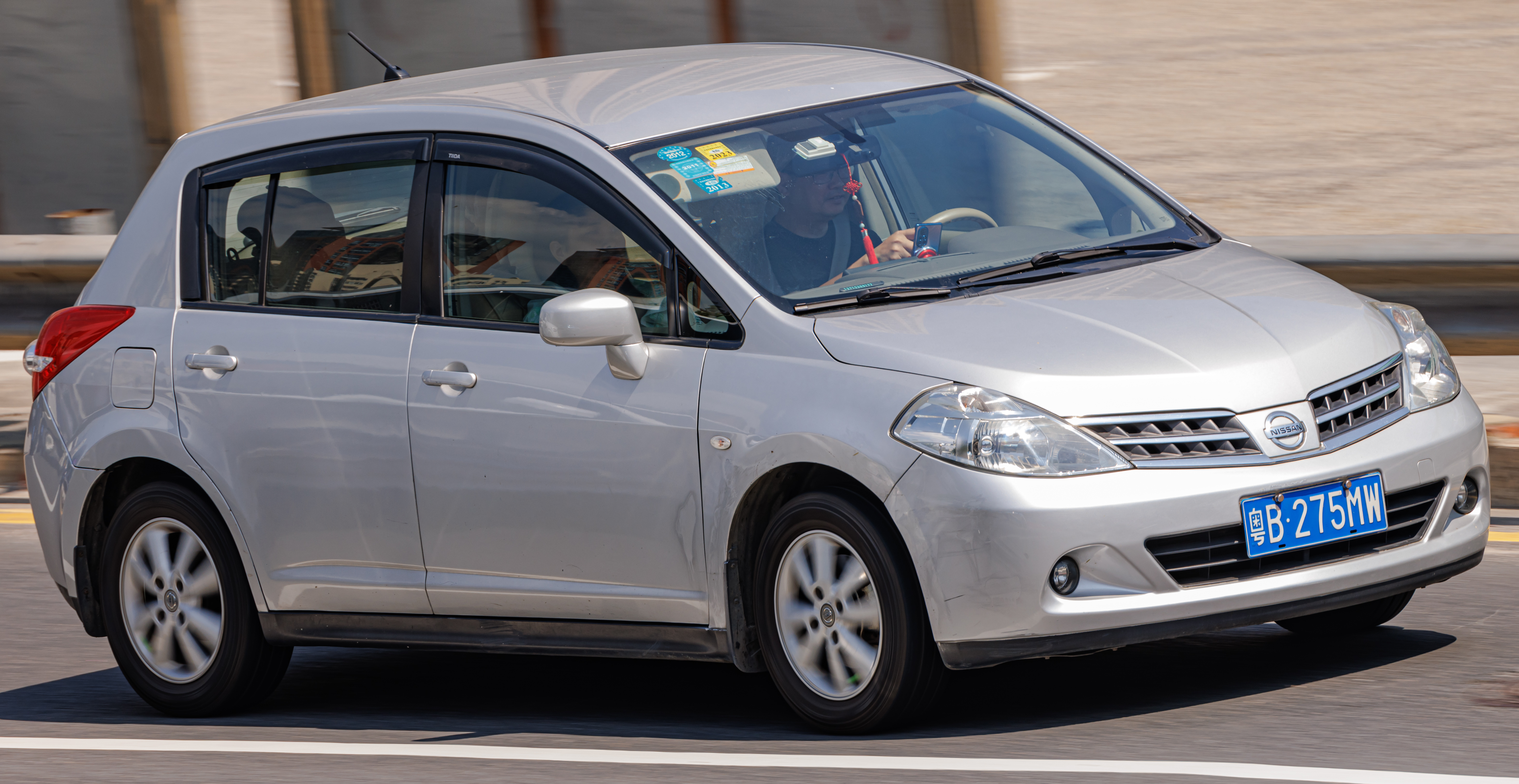 nissan tiida c11