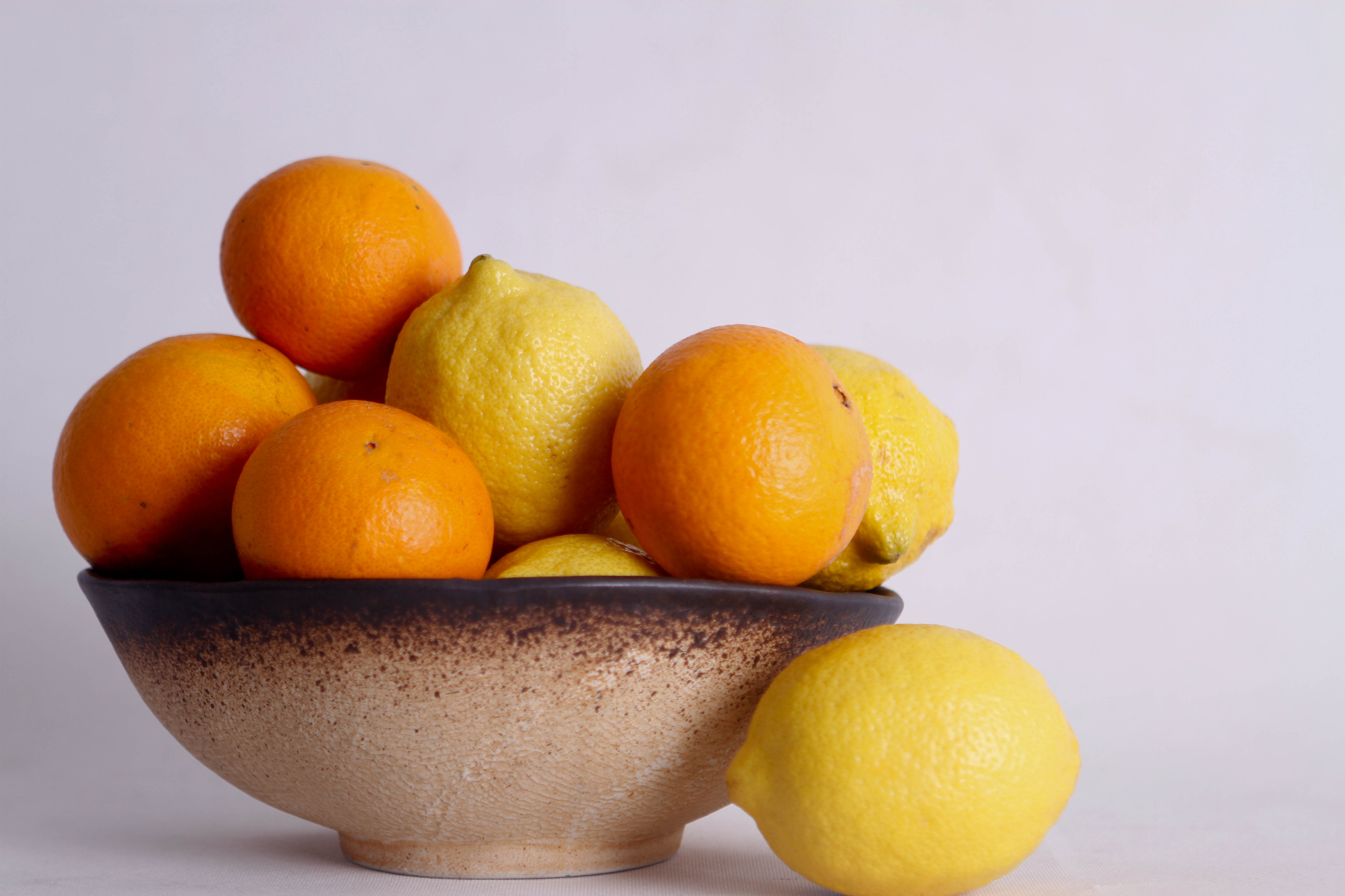 День апельсинов и лимонов картинки. Апельсин и лимон. Оранжевый лимон. День апельсина и лимона. Апельсинов и Лимонов.