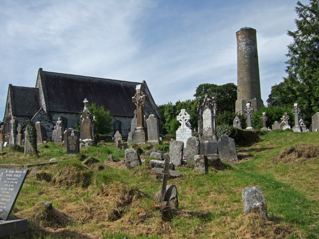 File:St Bartholomew's Church and Round Tower at Kinneigh - geograph.org.uk - 537583.jpg