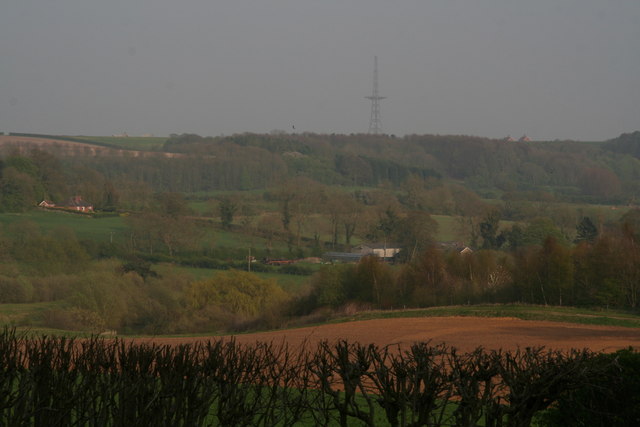 File:Wolds view from north of Donington on Bain - geograph.org.uk - 3942062.jpg
