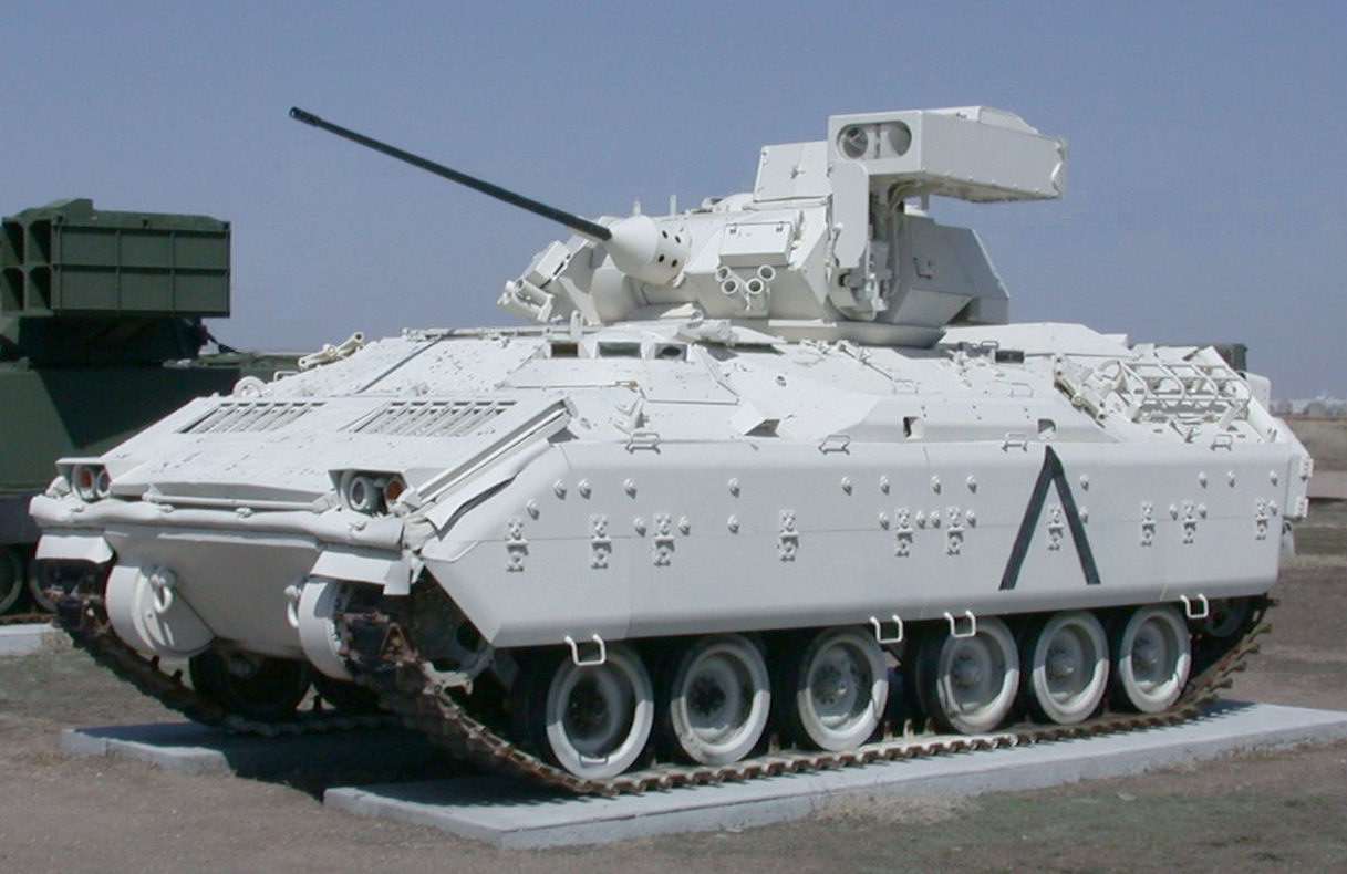 M2ブラッドレー歩兵戦闘車 - Wikipedia
