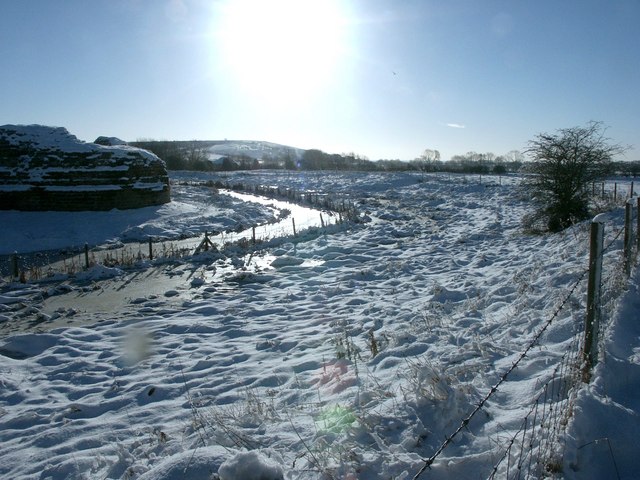 File:Bolingbroke Castle and Moat - geograph.org.uk - 583213.jpg