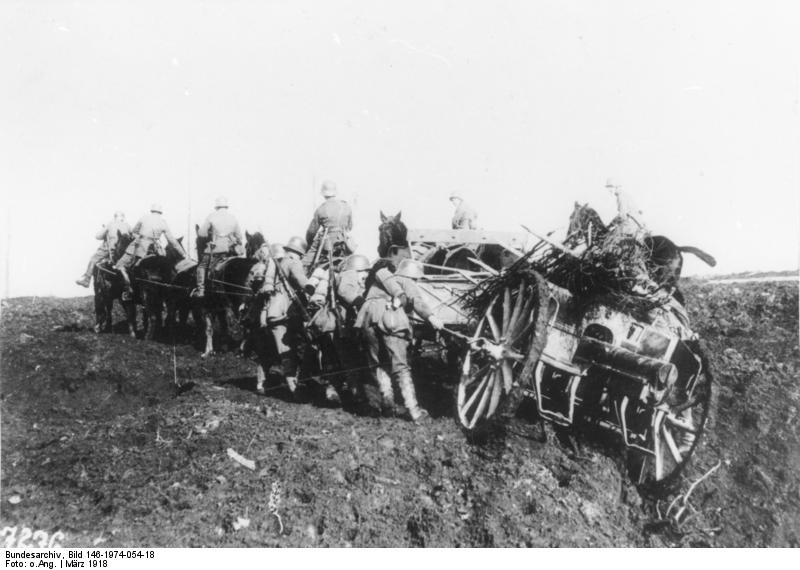 File:Bundesarchiv Bild 146-1974-054-18, Bespannte Artillerie.jpg