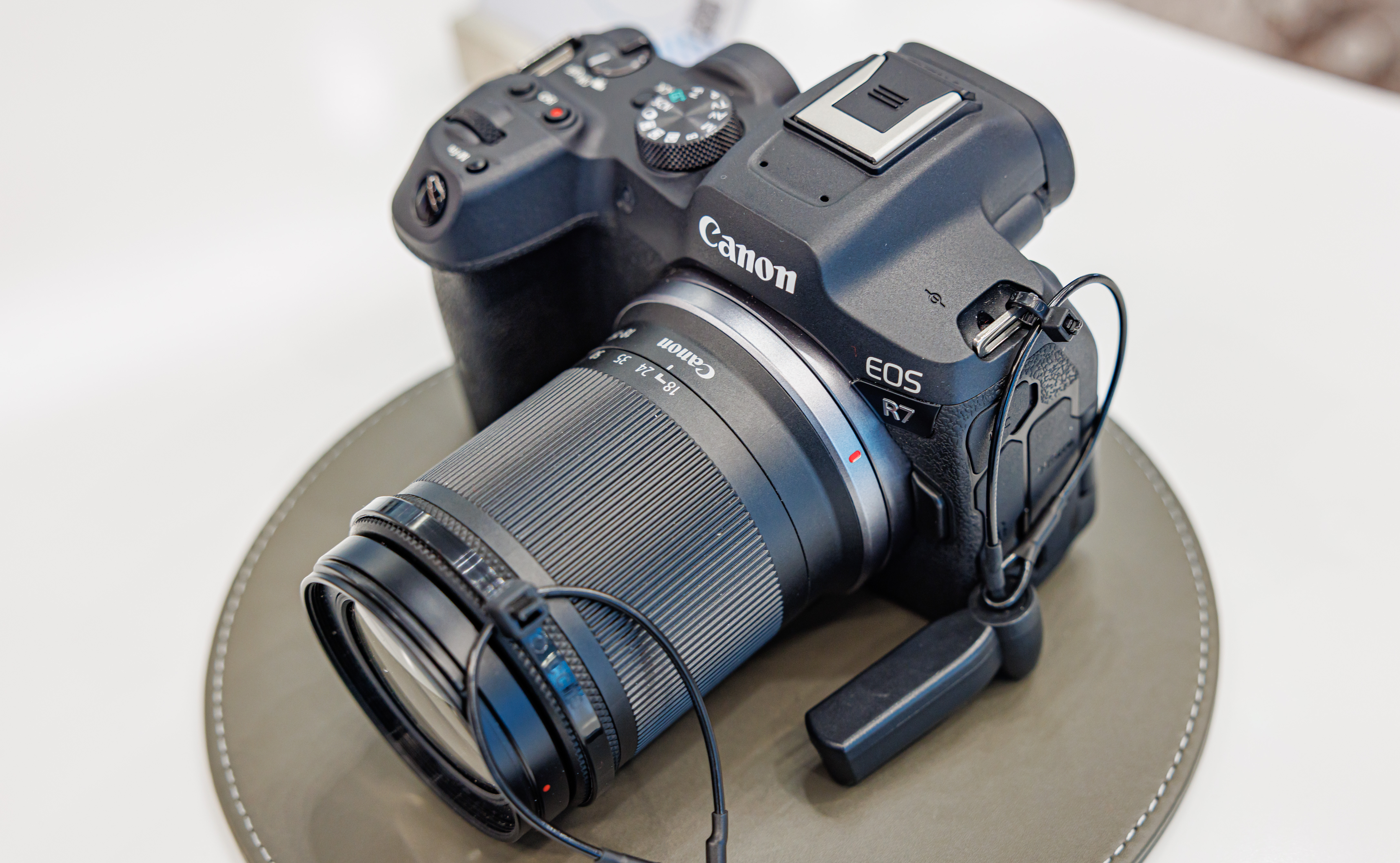 Canon EOS R7 - Wikipedia, la enciclopedia libre