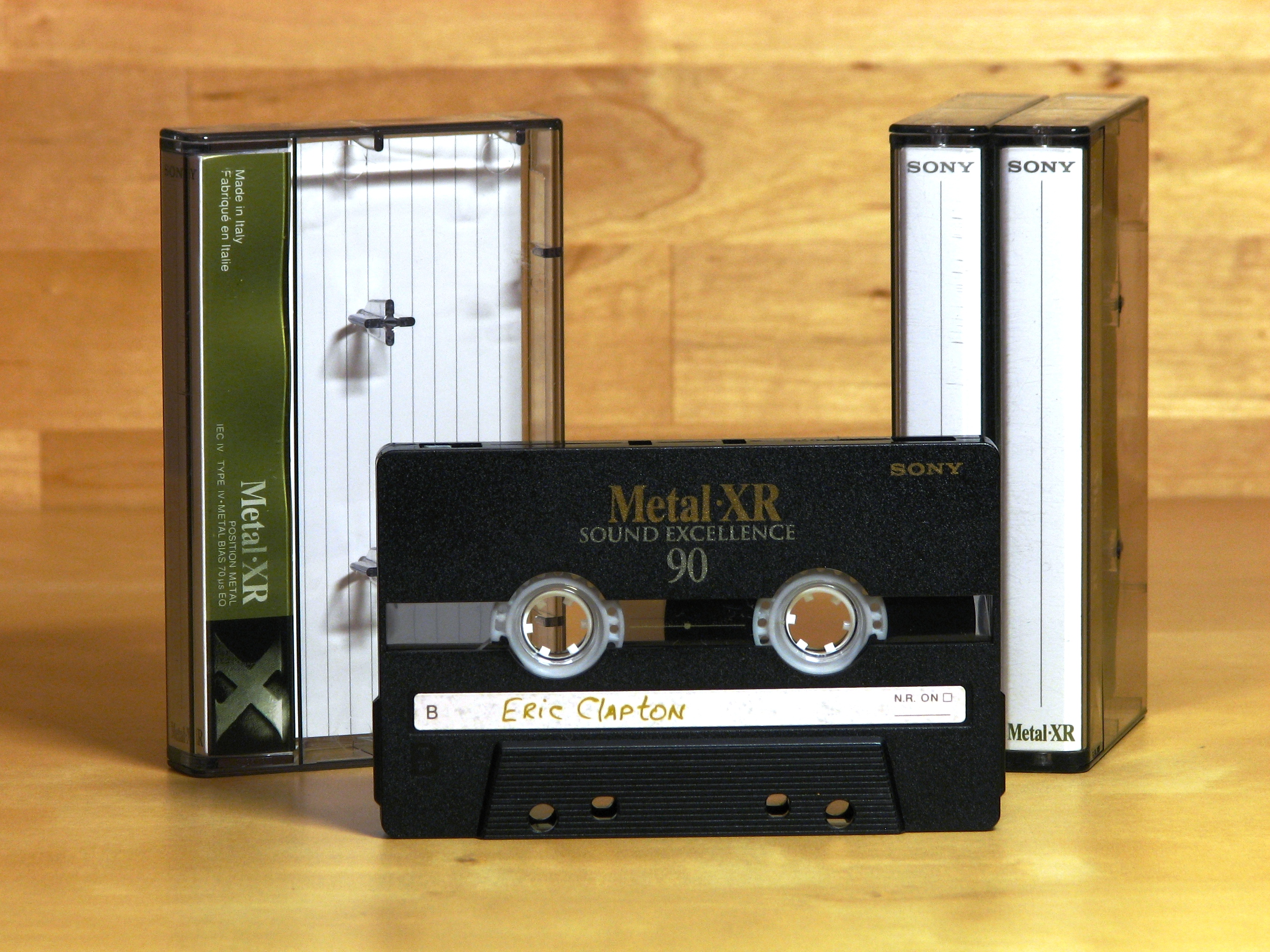 File:Compact Cassette - Sony Metal-XR 90 (Italy).JPG - Wikimedia