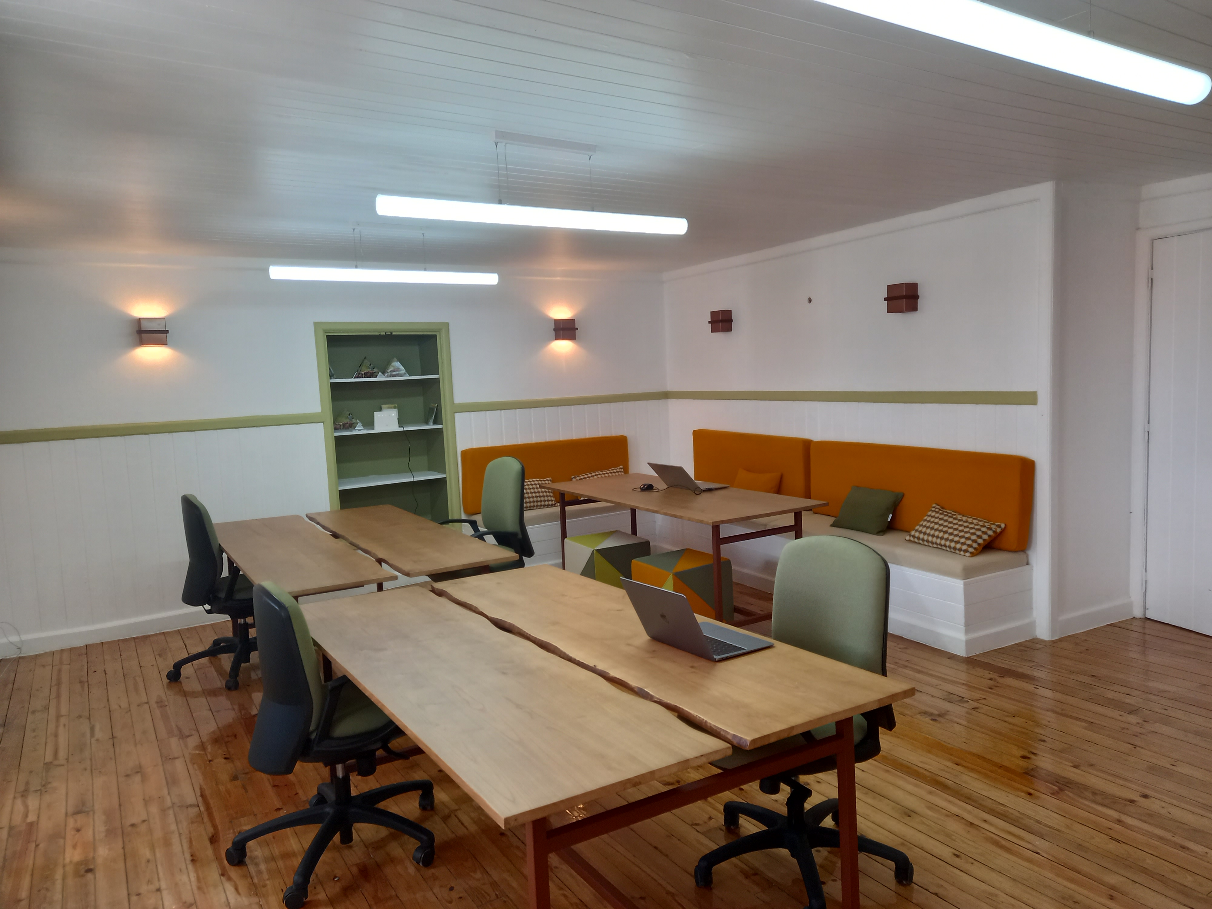 Coworking – Wikipédia, a enciclopédia livre