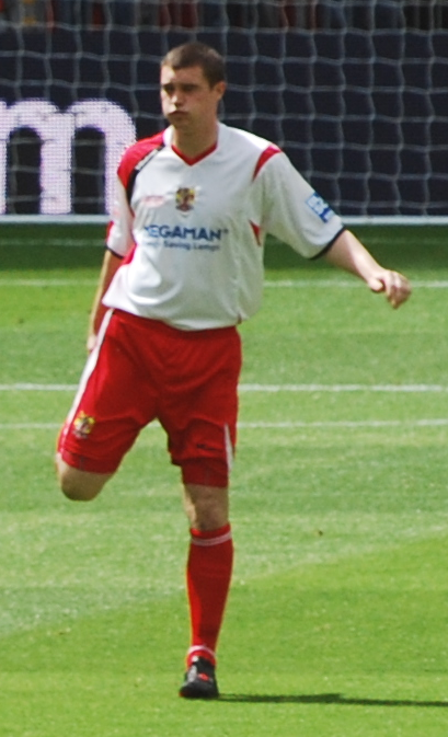 Murphy playing for [[Stevenage F.C.|Stevenage Borough]] in the [[2009 FA Trophy final]]