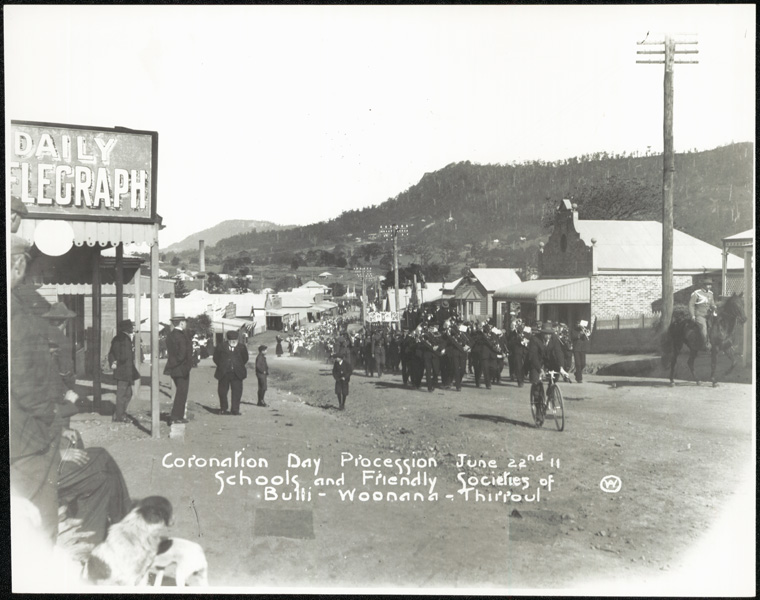 File:Displays - Coronation Day Procession June 22nd 1911 (15274085322).jpg