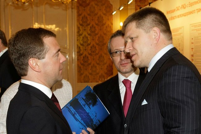 Fájl:Dmitry Medvedev in Slovakia 7 April 2010-13.jpeg