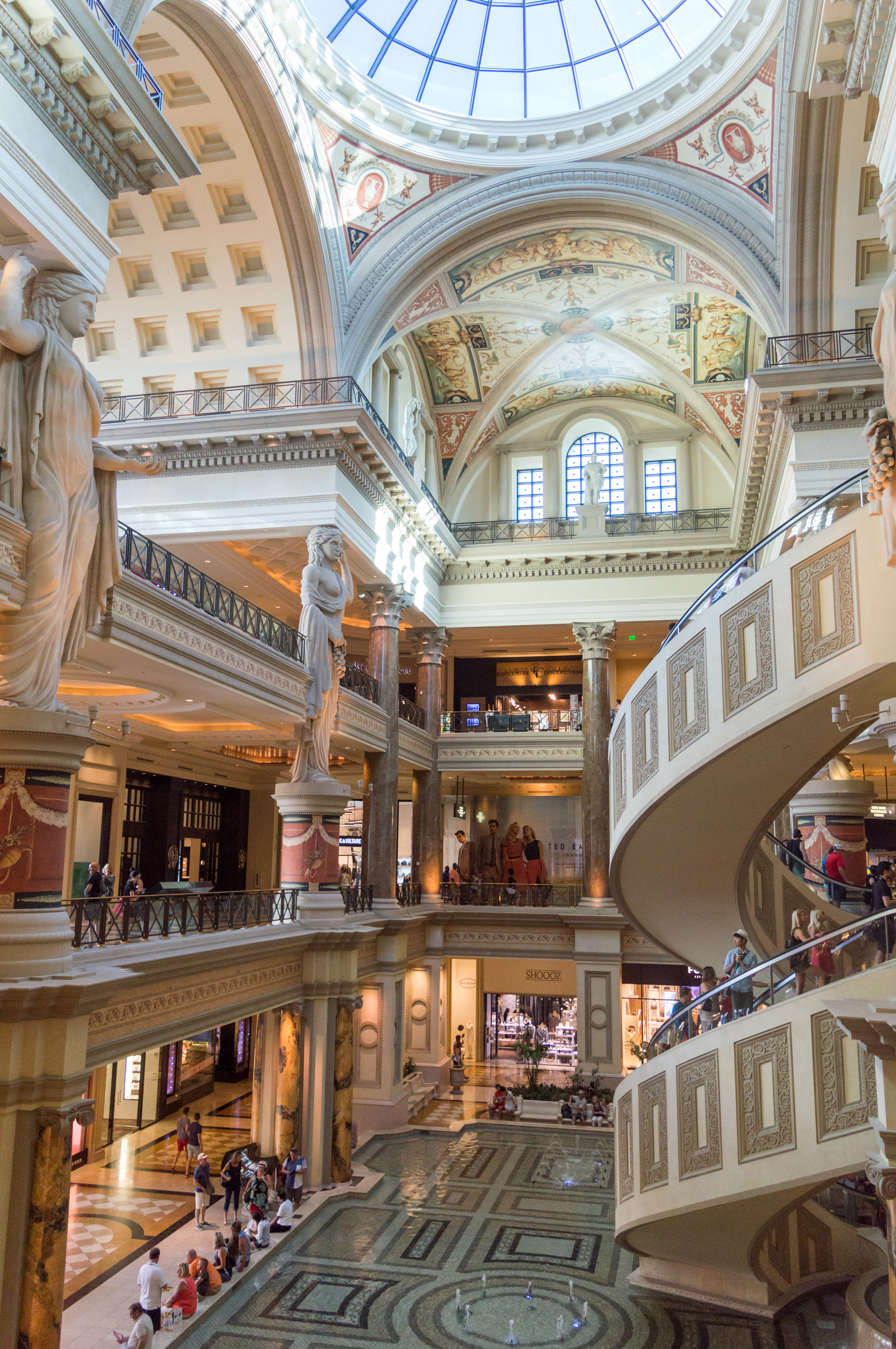 Las Vegas, JAN 1: Interior View Of The Forum Shops At Caesars