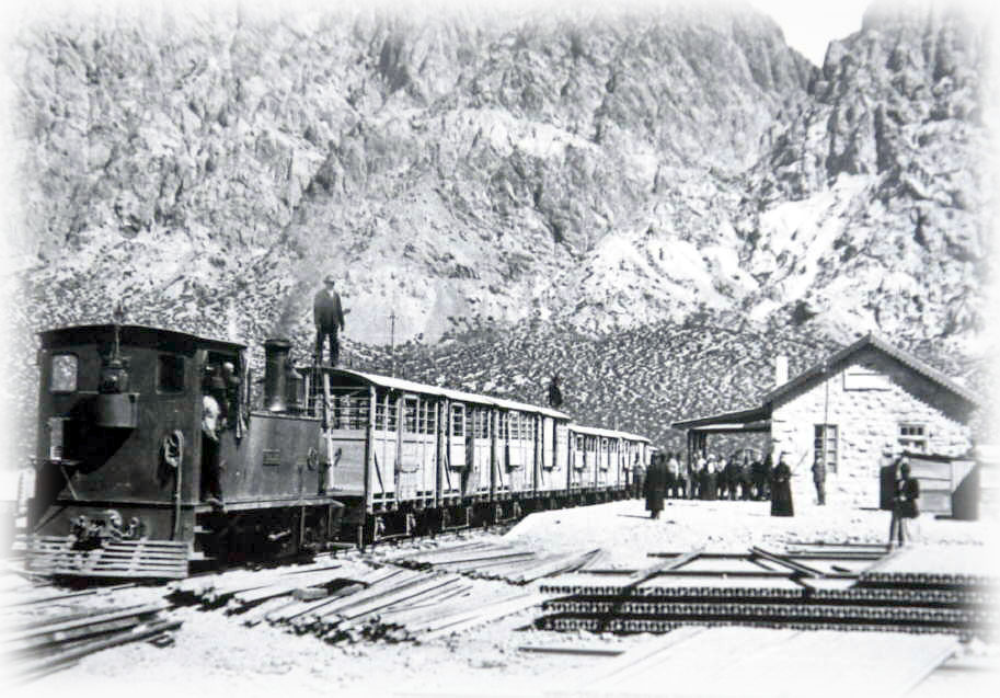Train at Uspallata station c. 1890s