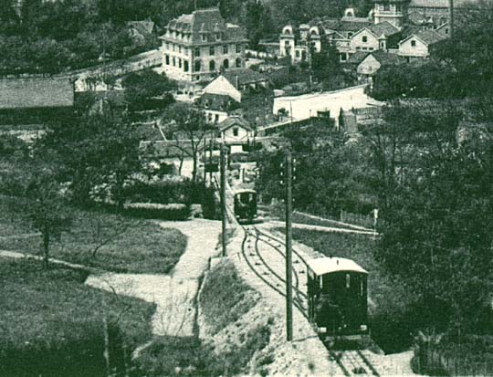 File:Funiculaire de Bregille - vue depuis la gare haute.jpg