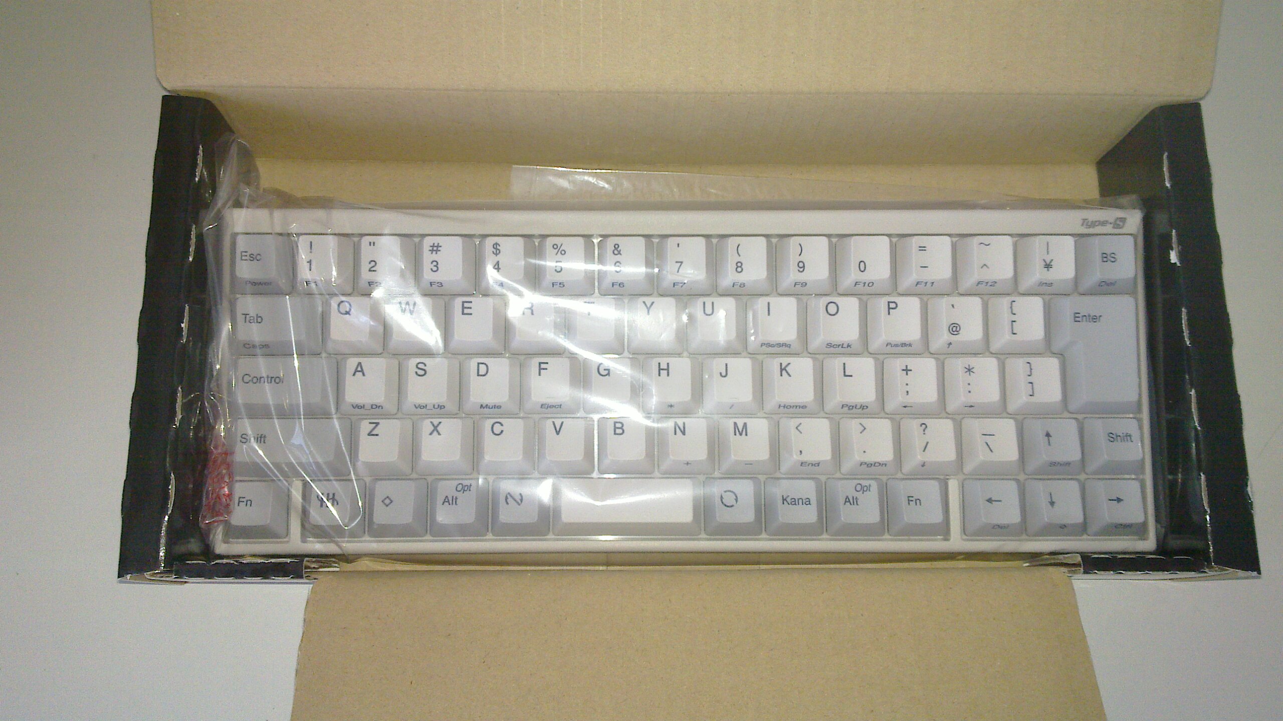 File:HHKB Pro JP Type-S box (inside-keyboard).jpg - Wikimedia Commons