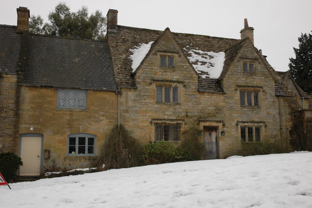File:House in Guiting Power - geograph.org.uk - 1170504.jpg