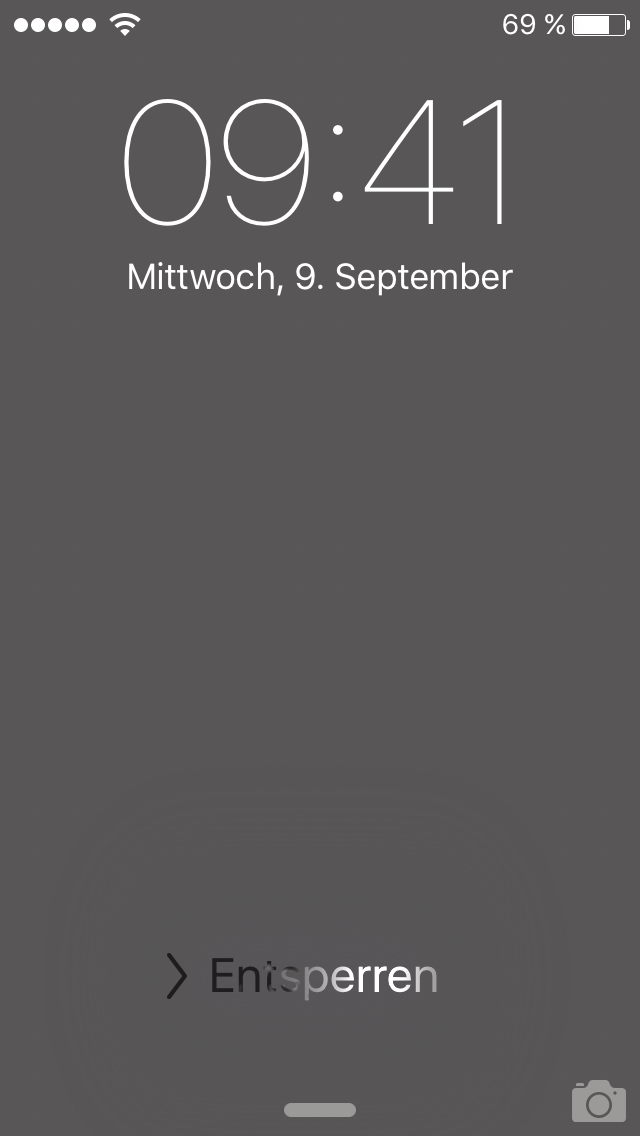 File:IOS Lockscreen.png - Wikimedia