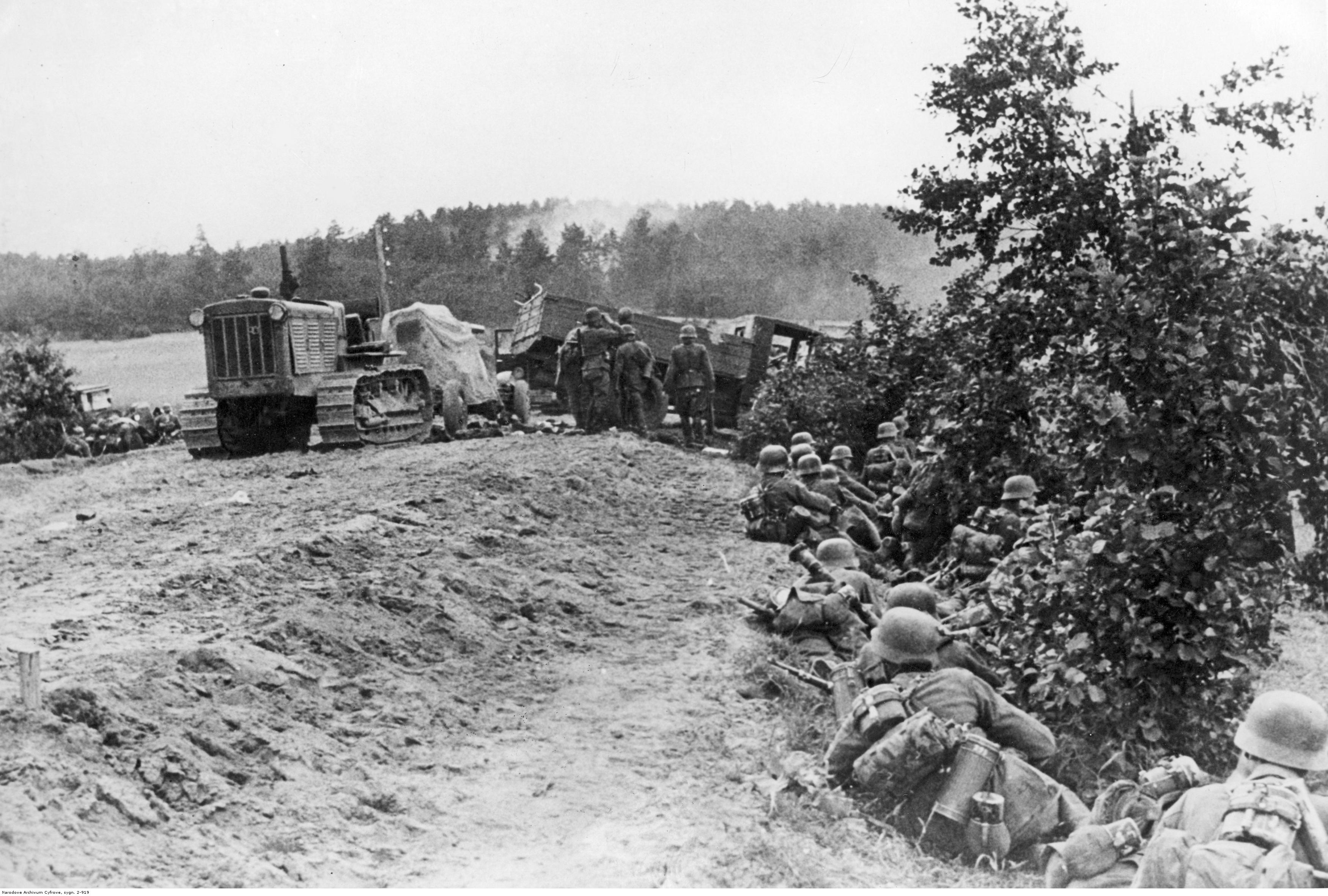 Беларусь у гады вайны. Белоруссия 1941 год. Немцы в Белоруссии 1941. Ружаны бои 1941. Немецкие солдаты в Белоруссии в июле 1941.