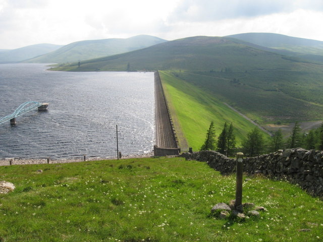 Southern Upland Way at Daer Reservoir - geograph.org.uk - 195341