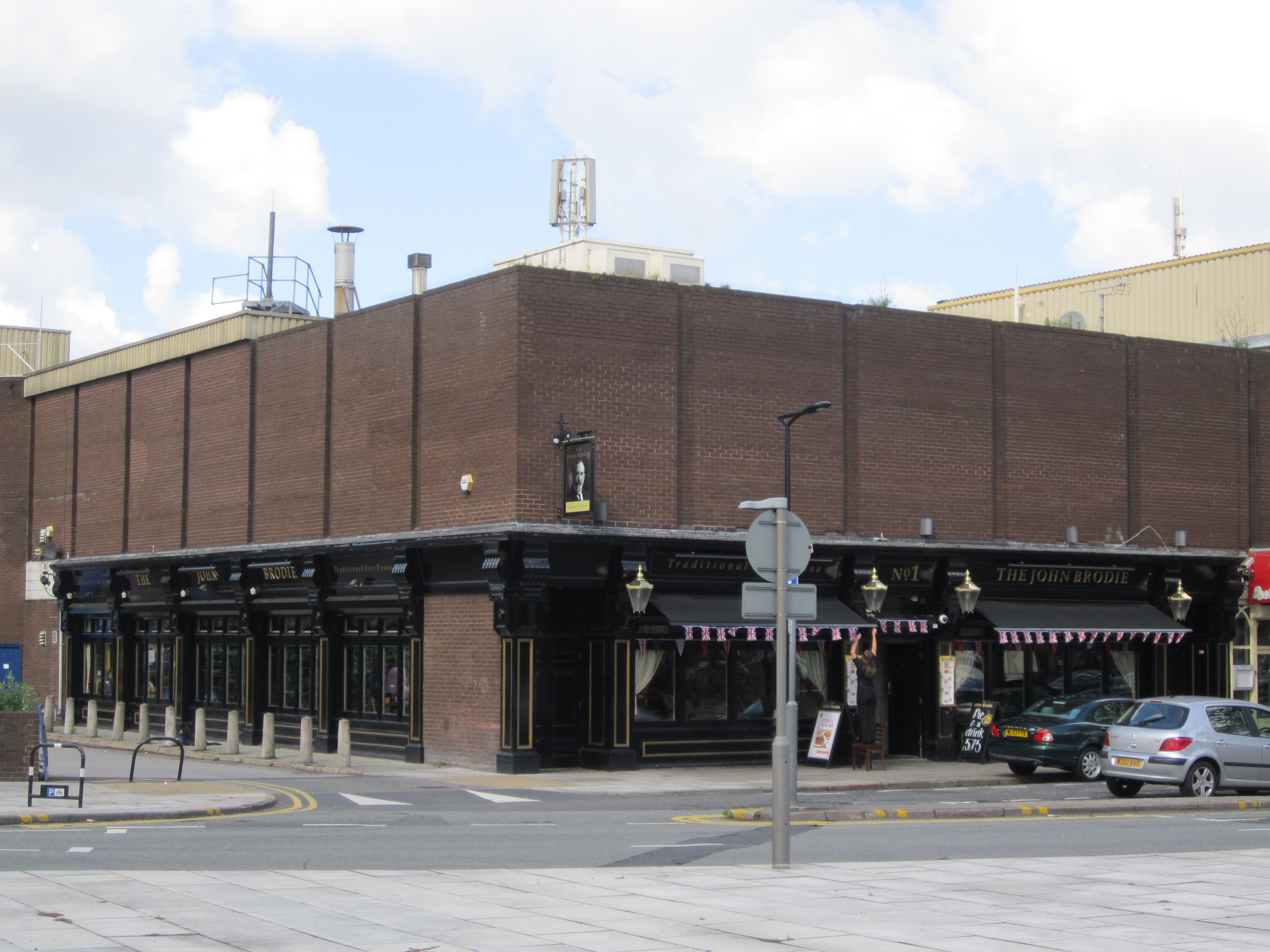 File The John Brodie pub Allerton Road Liverpool.jpg Wikimedia