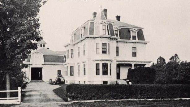 File:Walter Mansur House, Houlton, Maine.jpg