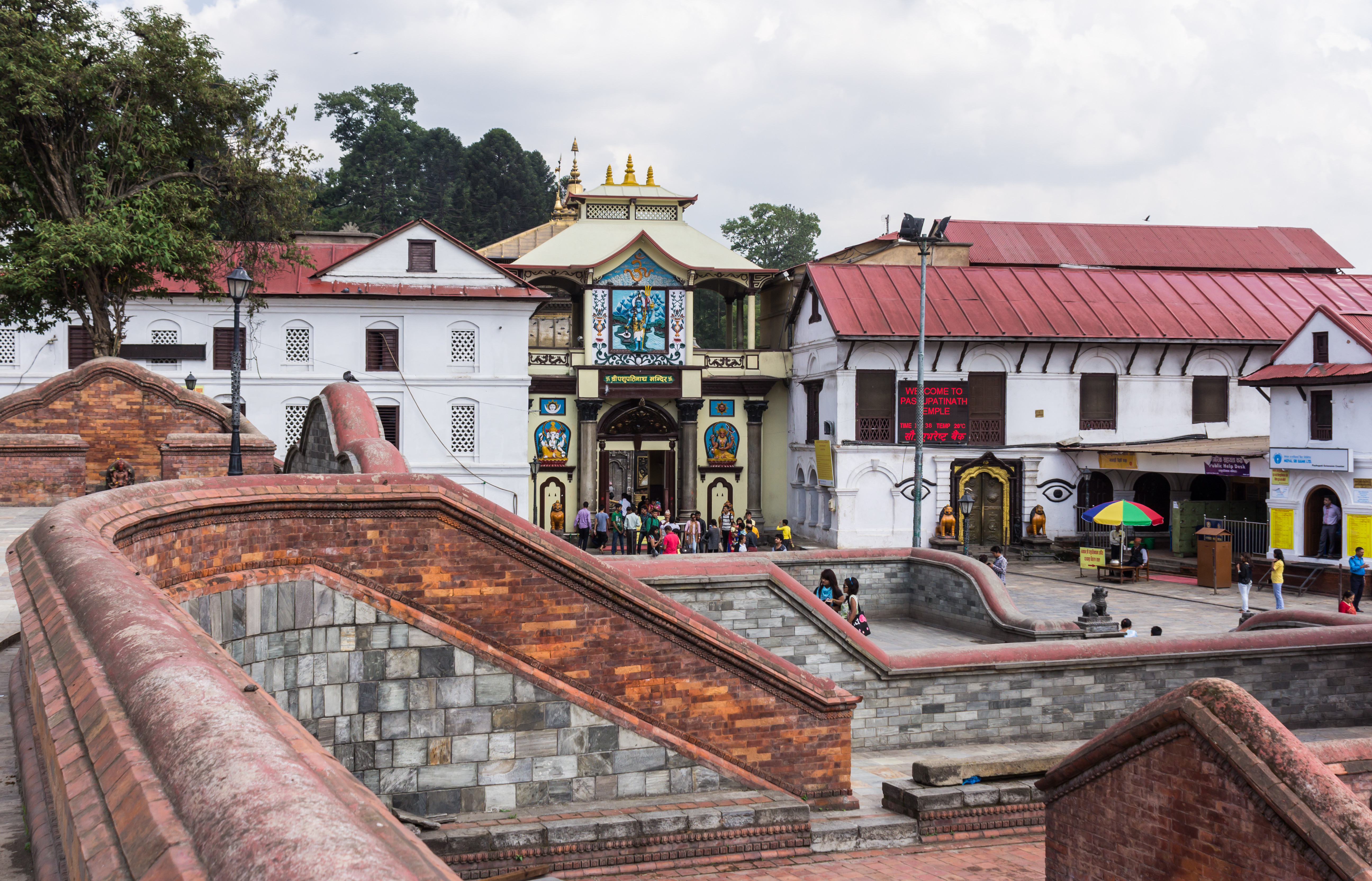 File Western Entrance Of Pasupatinath Temple Front Gate Img 3466