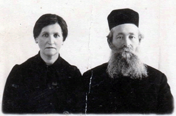 File:Zelig Reuven Bengis with wife.gif