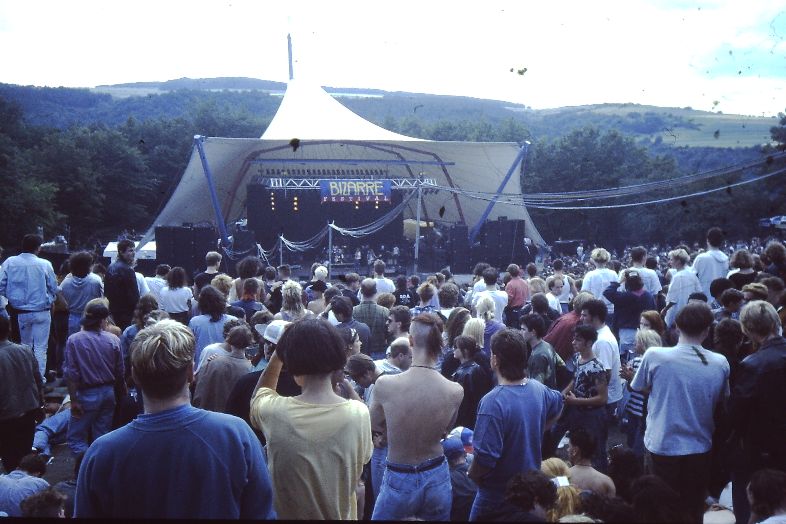 File:009 Bizarre Festival, 23. Juni 1990, St. Goarshausen,  -  Wikimedia Commons