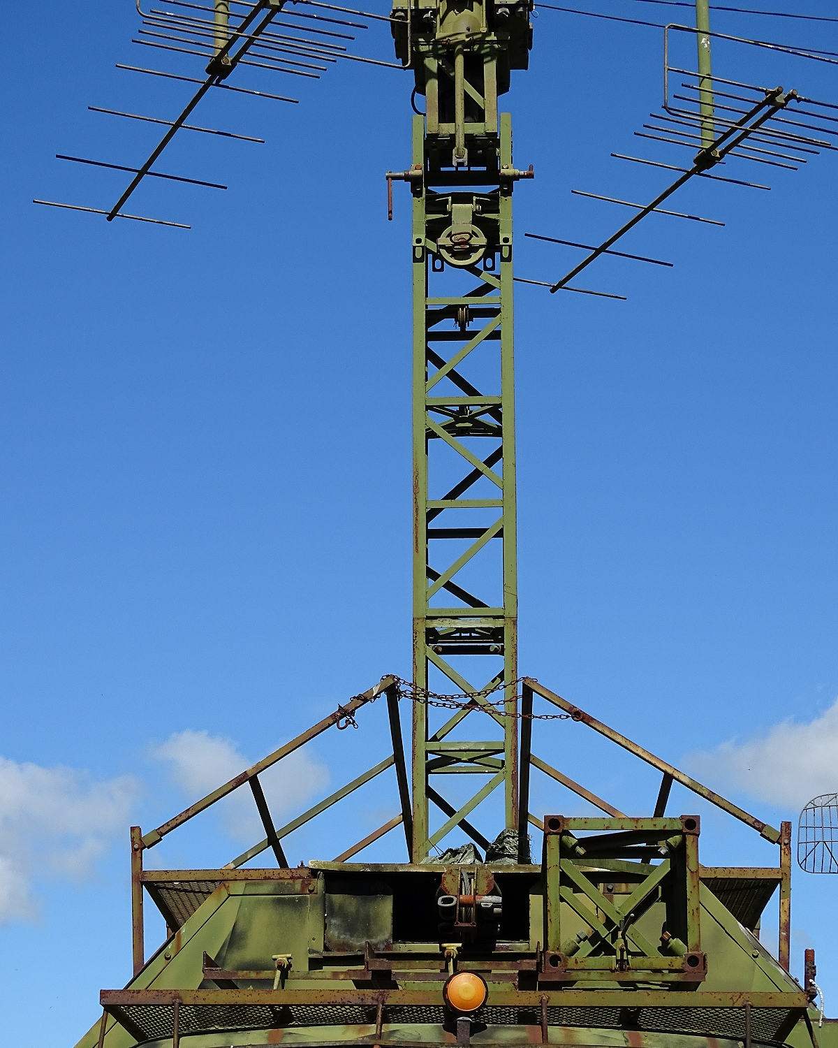 File:085 - P12 Radar (24696525838).jpg - Wikimedia Commons