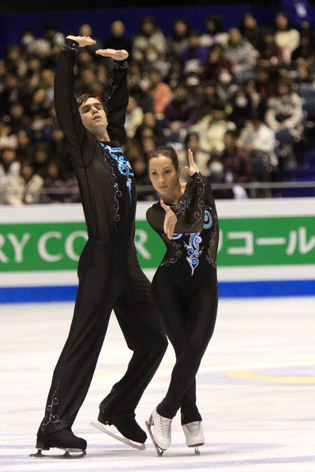 File:2009 GPF Juniors Pairs - Ksenia STOLBOVA - Fedor KLIMOV - 8068a.jpg