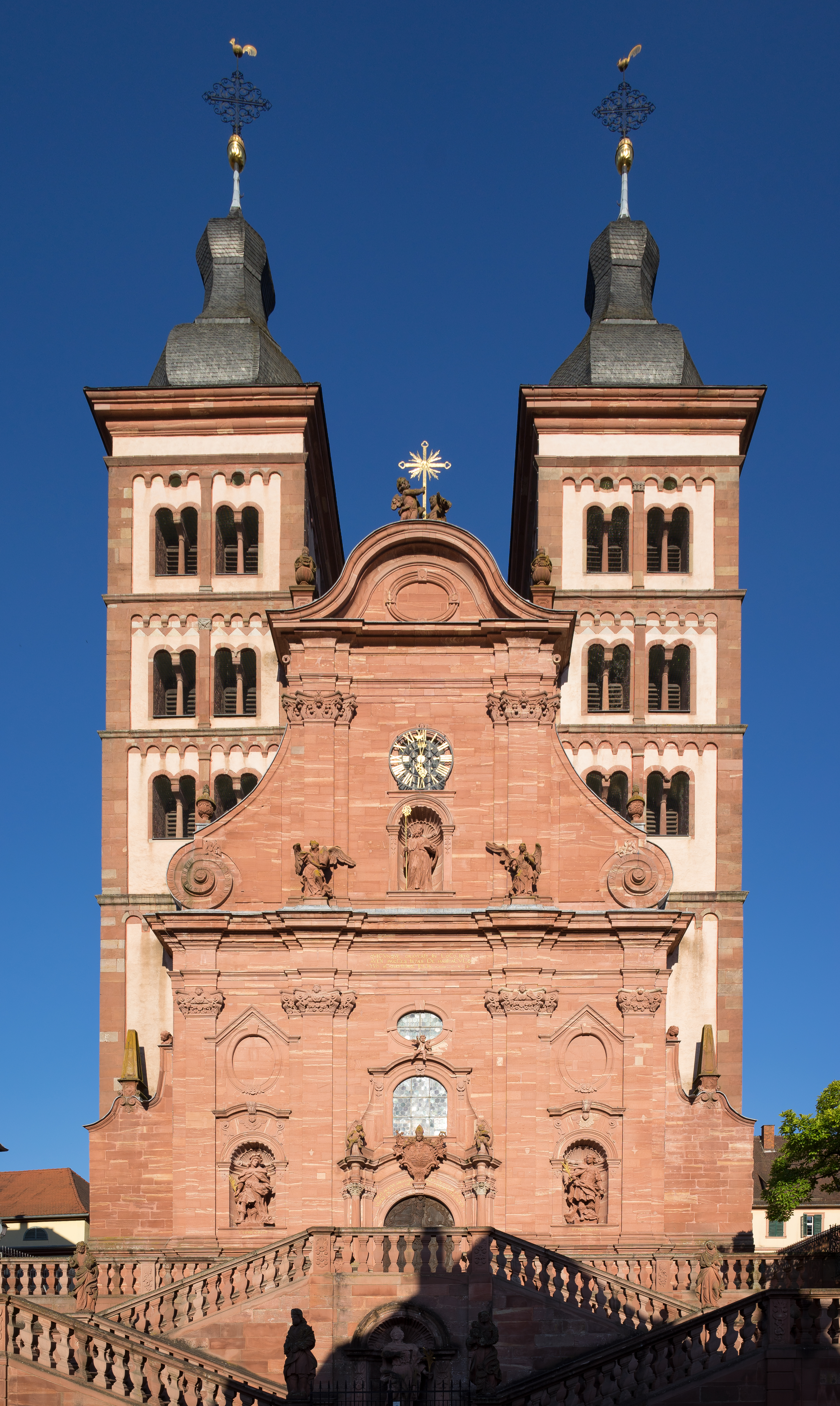 Odenwald Geheimtipps: Die Abtei in Amorbach mit der Abteikirche