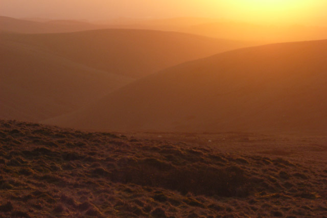 File:An Ochil Hills sunset - geograph.org.uk - 331900.jpg