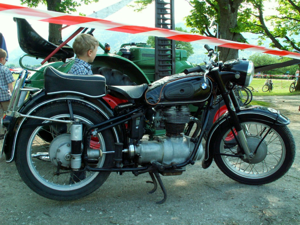 File:Motorrad von BMW R26V.JPG - Wikimedia Commons