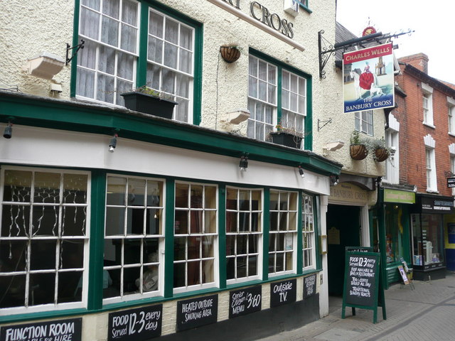 File:Banbury, the Banbury Cross inn - geograph.org.uk - 801298.jpg