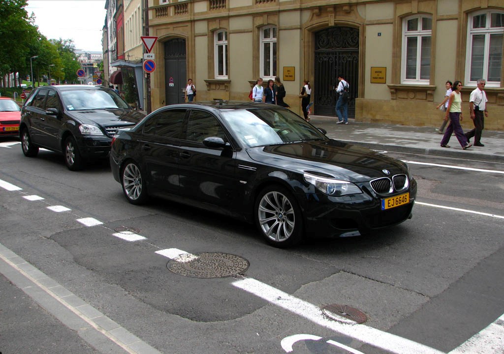 Black bmw m5 hi-res stock photography and images - Alamy