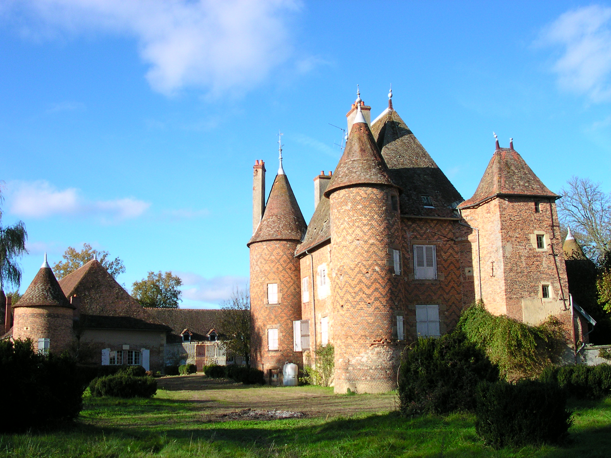 Château de la Cour en Chapeau  France Auvergne-Rhône-Alpes Allier Chapeau 03340