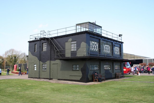 prépeint 2 découpe Set WW2 RAF Airfield Control Tower 1:48 Scale Model Kit 