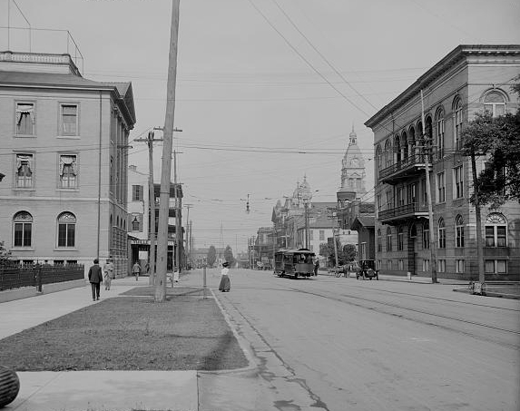 File:Government Street 1900 to 1915.jpg
