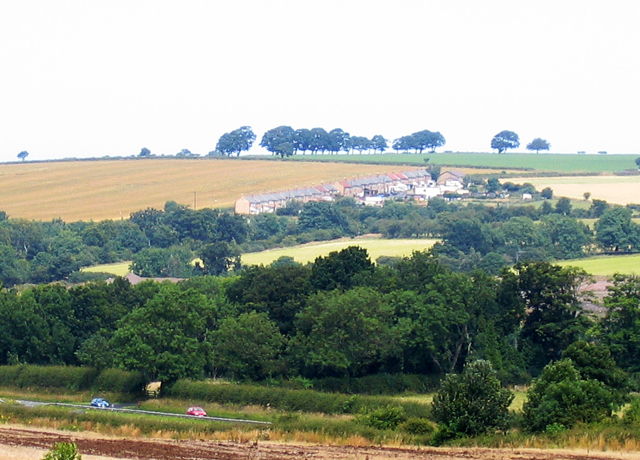 File:Hazon High Houses - geograph.org.uk - 35472.jpg