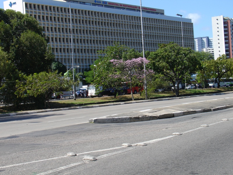 File:Hospital da Restauração.jpg