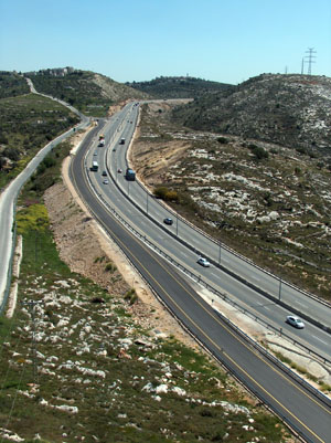 Dálnice mezi městy Jeruzalém a Modi'in-Makabim-Re'ut