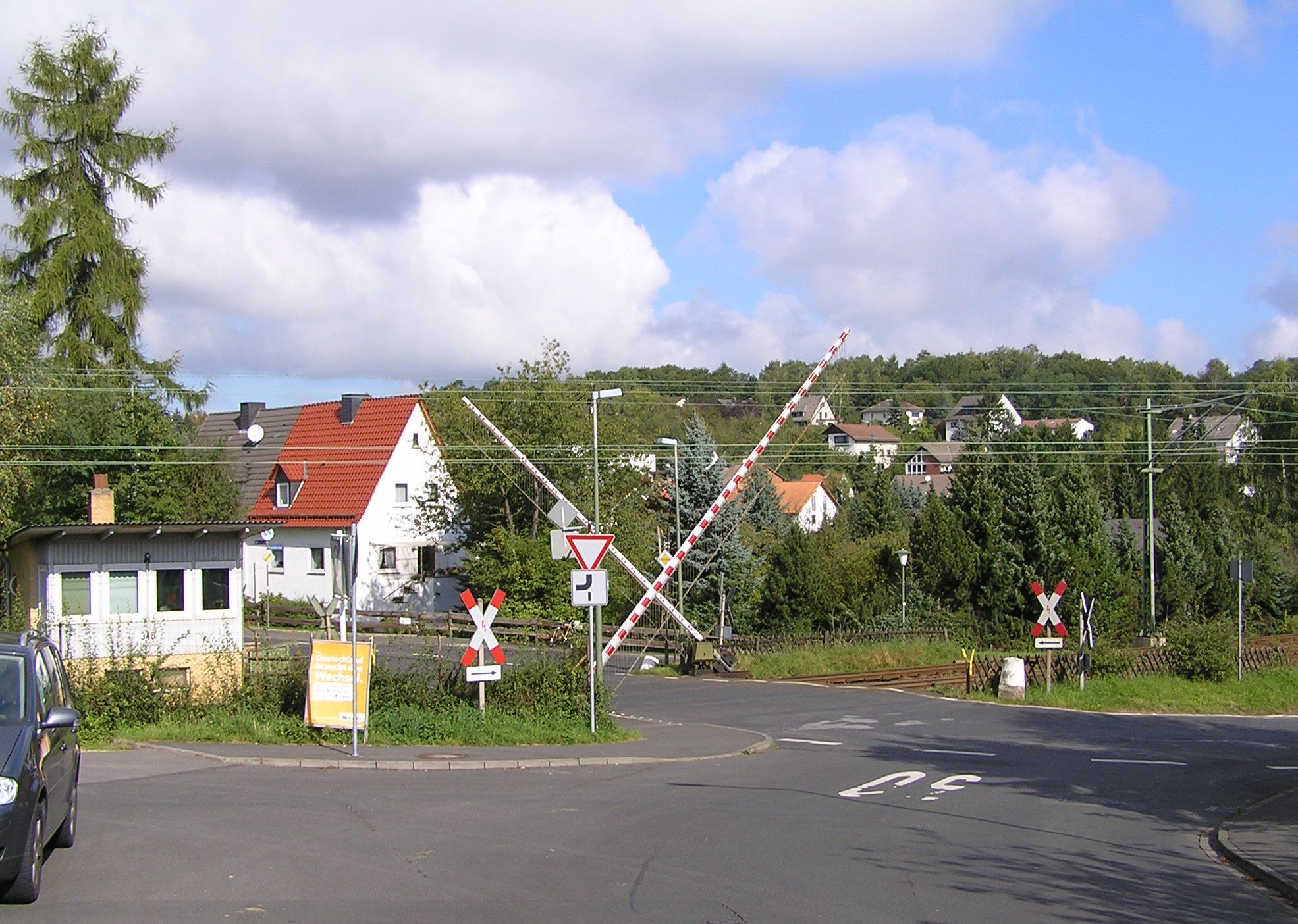 Kassel Jungfernkopf Bahnschranke.jpg